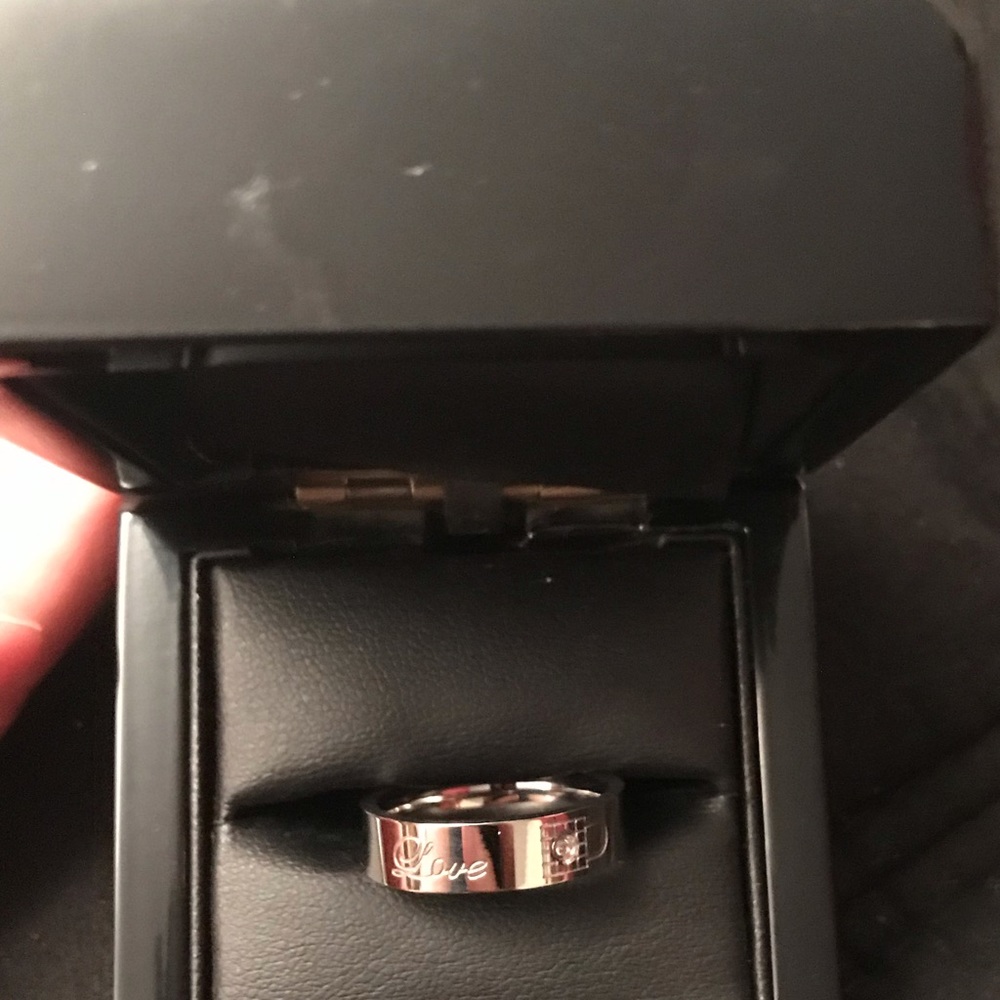 “Love” silver ring with rhinestone